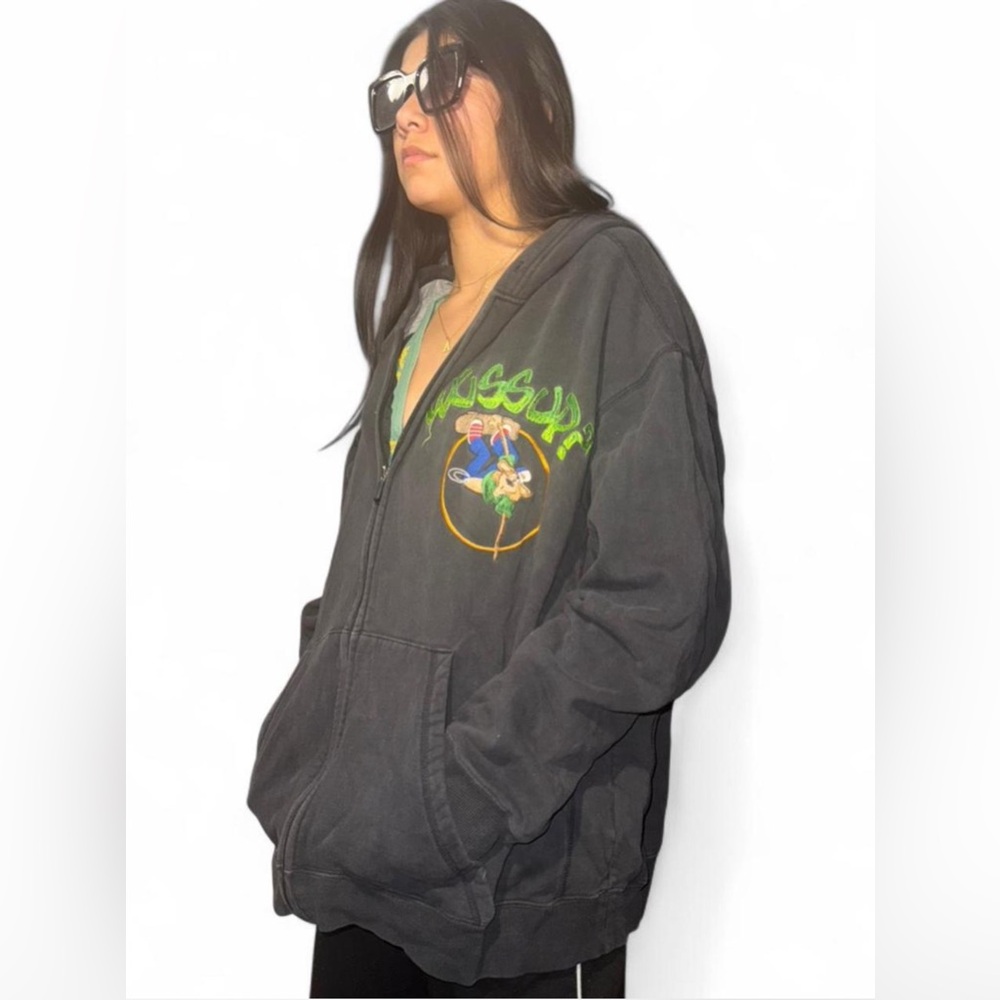 Starter vintage zip up jacket with hood.